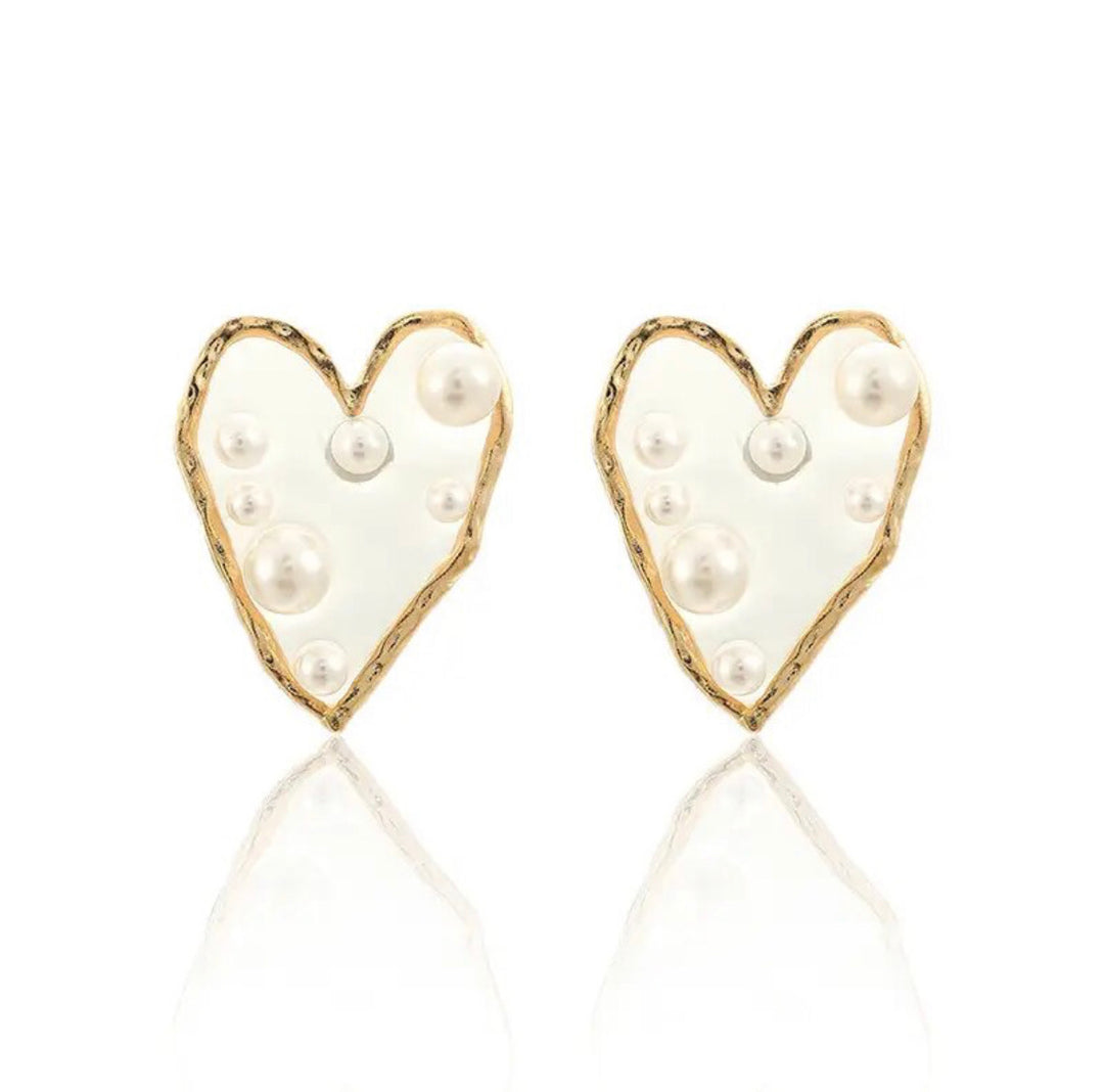 Pearl Detailed Heart Earring